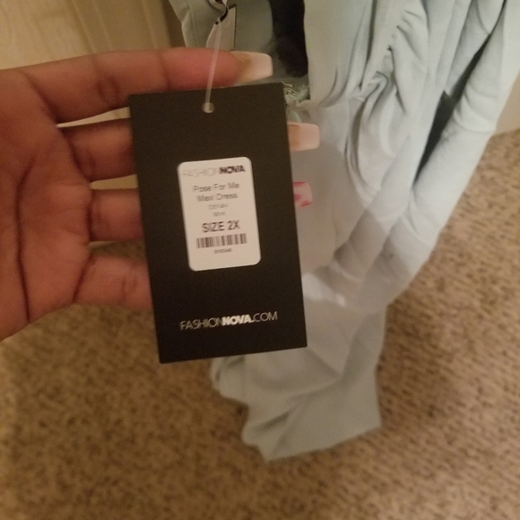 Dress - Picture 1 of 3